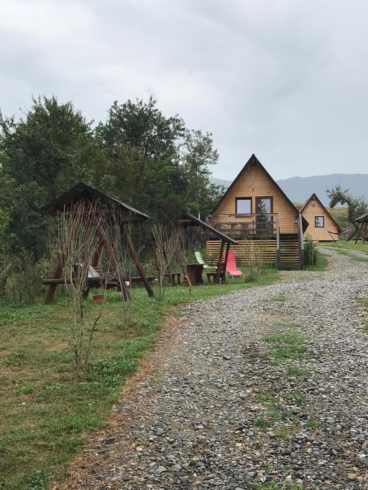 Cabanele Lu' Dinu Curtea De Arges Exterior photo